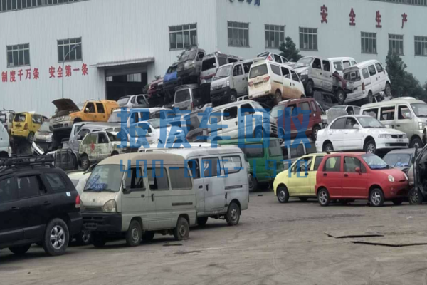 定西市报废汽车回收处理中心，定西市报废汽车多少钱一吨